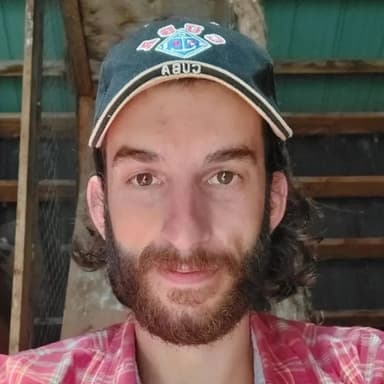 Yanni Selvarajah, cofondateur des Fermes Selva, Beloeil